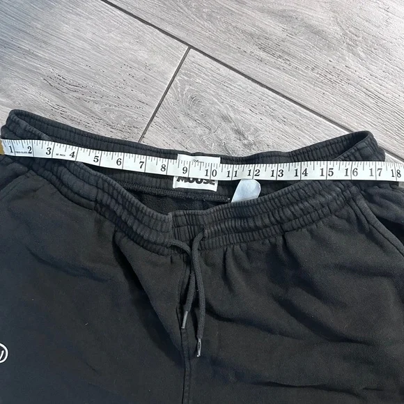 Mickey and Friends Disney Mickey Mouse Black Drawstring Shorts XL - Picture 3 of 5